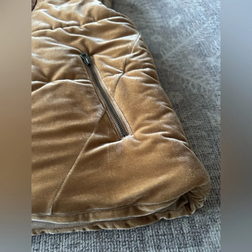 DYLAN Vintage Velvet Puffer Vest Women’s Size Medium - Picture 9 of 12